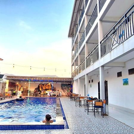 Vang Vieng Backpackers Hostel Kültér fotó