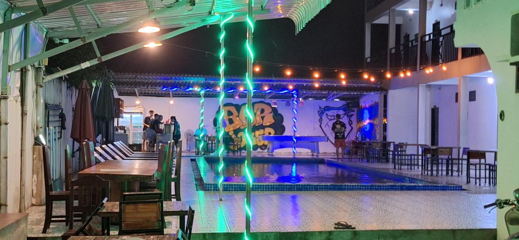 Vang Vieng Backpackers Hostel Kültér fotó