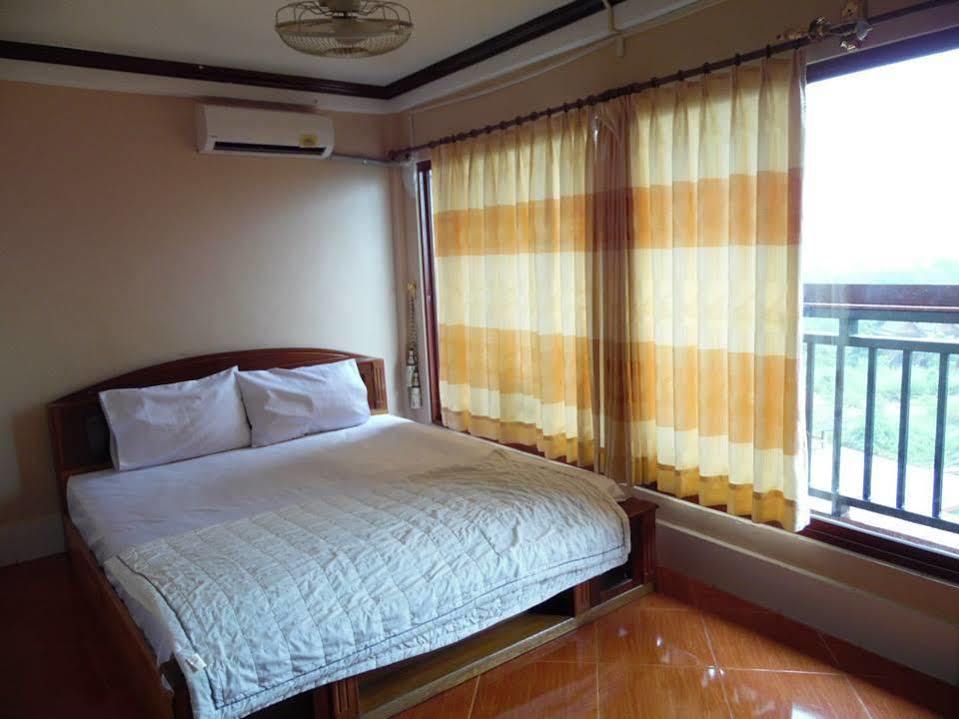 Vang Vieng Backpackers Hostel Kültér fotó